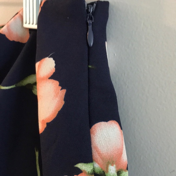 Floral mini skirt - Picture 6 of 7